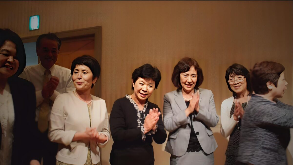 尼崎同窓会　２.mpg_0160-AI Upscaler-1706x960